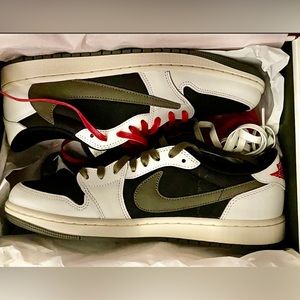 WMNS Air Jordan 6 X Travis Scott